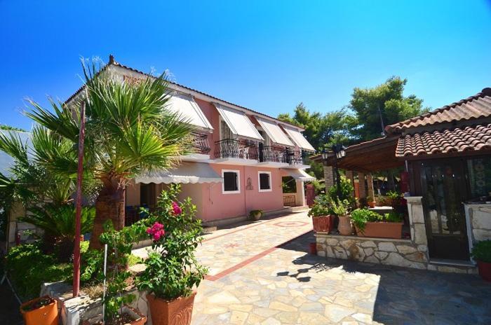 Apartmanhotel Artemis Vassilikos 3*